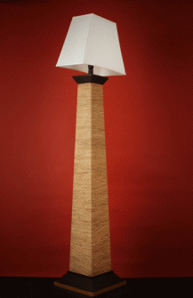 STANDING-WICKER-LAMP